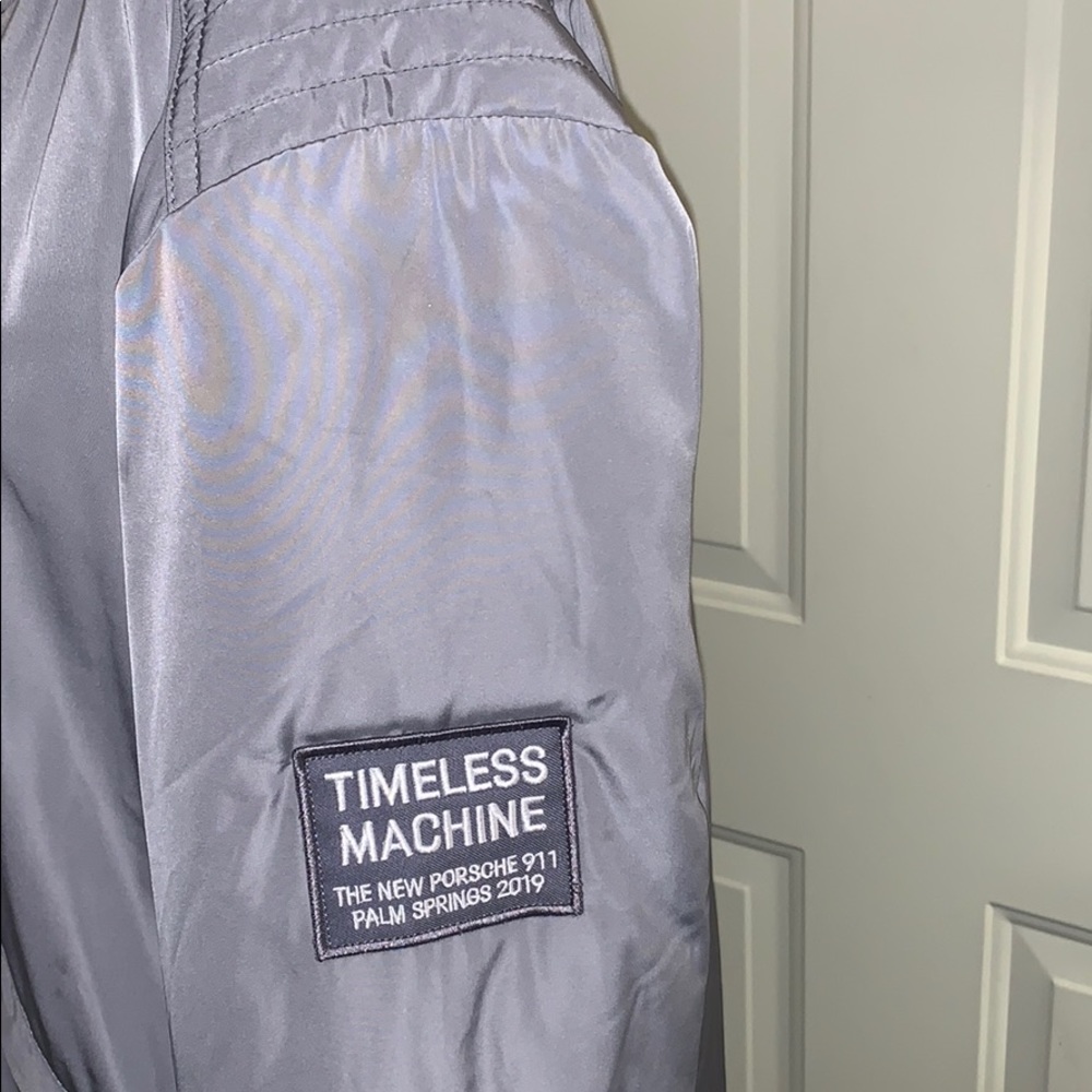 Exclusive Porsche Timeless Machine 911 Coat - Picture 2 of 8